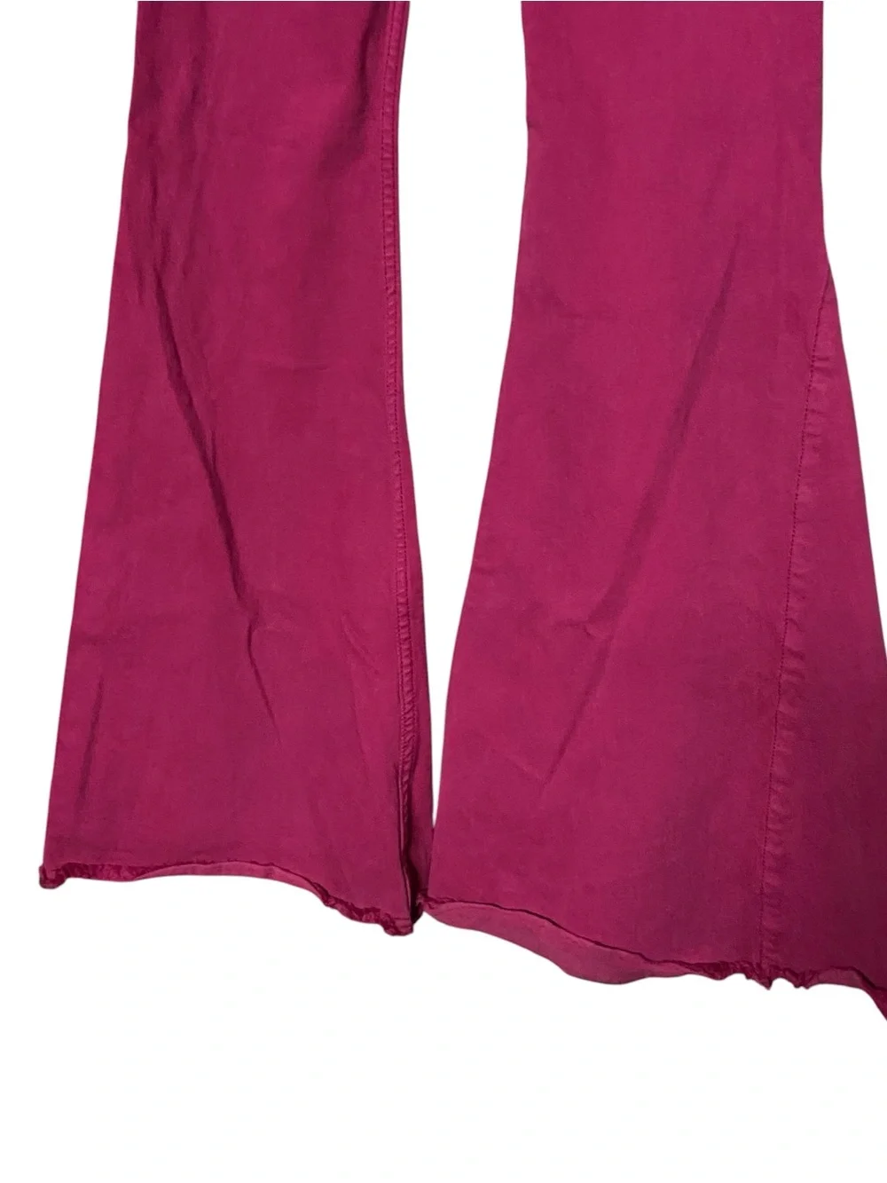✨ Shyanne Hot Pink Bell Bottom Jeans ✨
Size 26 | Country Western Vibes 💖🤠 - Picture 7 of 10